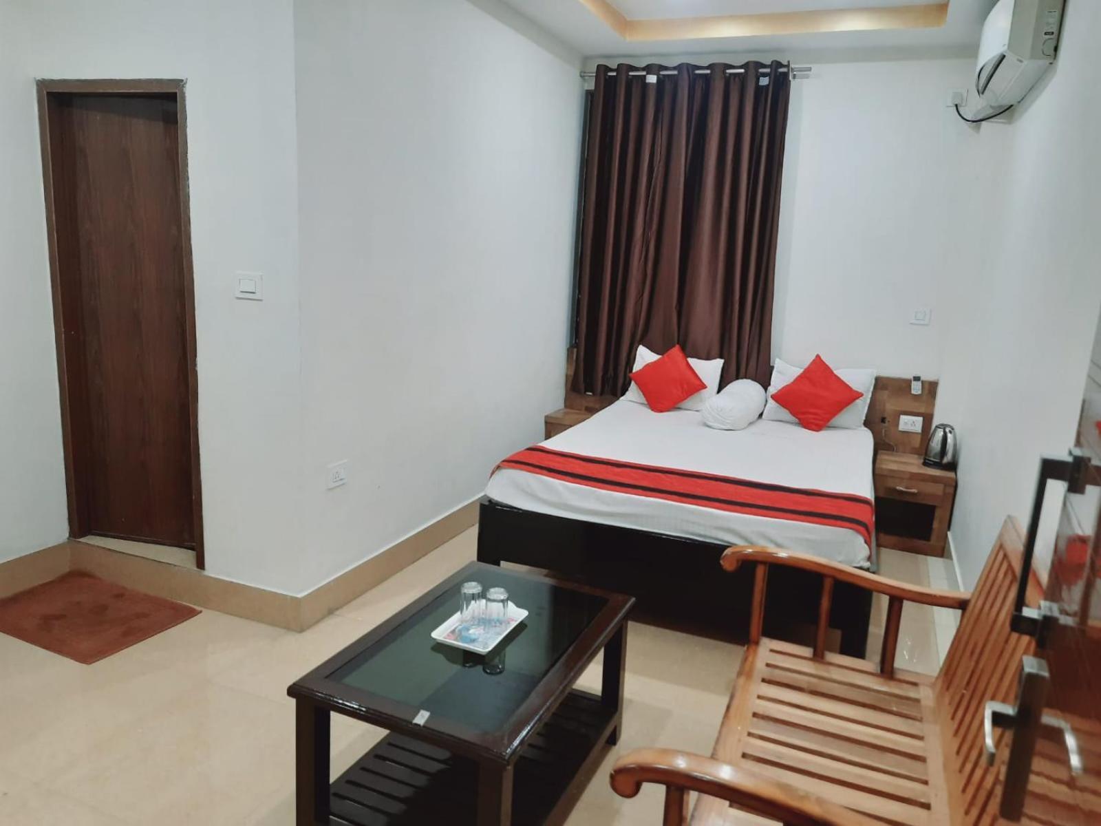 Hotel Knight Inn Airport Guwahati Zewnętrze zdjęcie